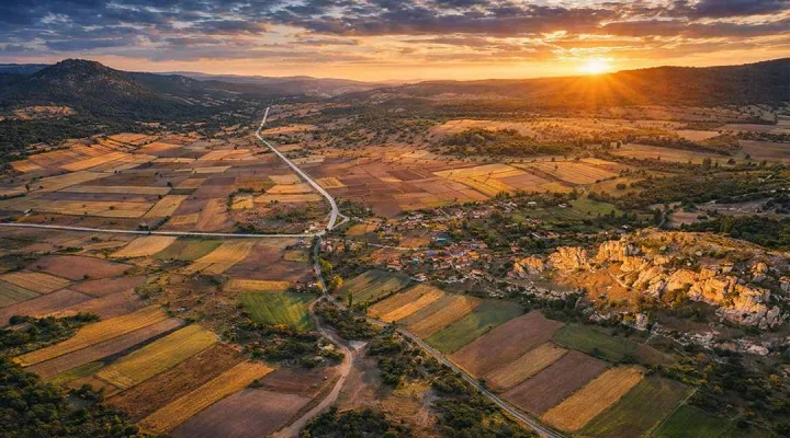 Frig Yolu Yürüyüş Rotaları - Foto 4
